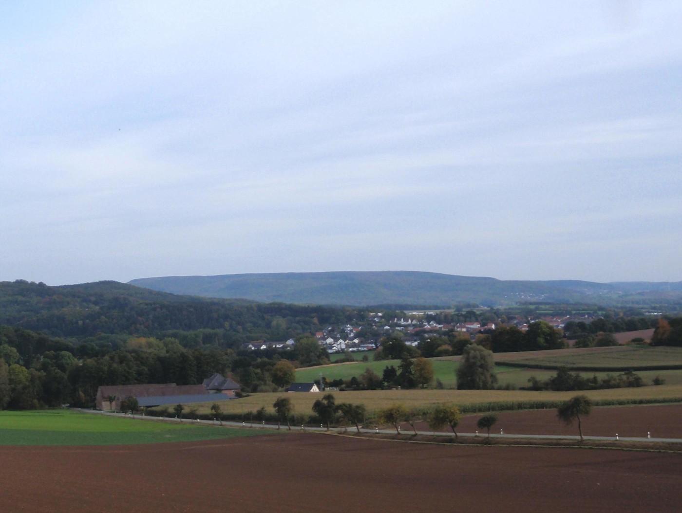 Blick von Holstenhöfen auf Blomberg